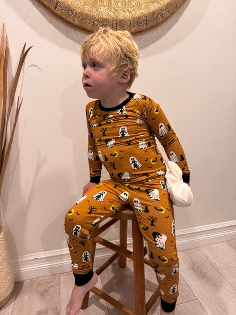 Haunted Hangout Long Sleeve Bamboo Pyjamas
