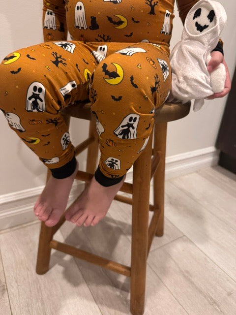 Haunted Hangout Long Sleeve Bamboo Pyjamas